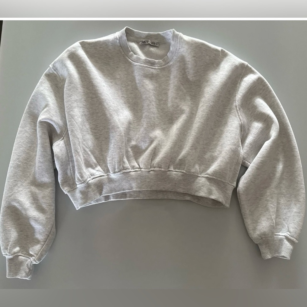 Zara Women’s Cropped Pullover Sweater - Size Large - Grey Color - NWOT